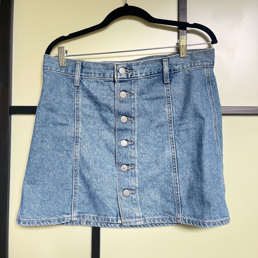 Levis Short Blue Denim Button Front Skirt SZ 31